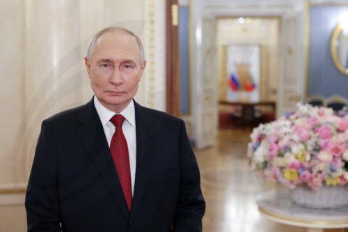 Ο Πούτιν συνεχάρη τον Μ. Χαμενεΐ, εξέφρασεακλόνητη στήριξη Μόσχας προς Τεχεράνη