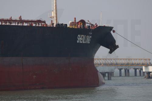 Το Ιράν επιλέγει πλοία για πέρασμα από Ορμούζ, σύμφωνα με συστήματα παρακολούθησης