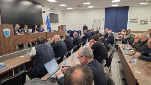 Γιατί δεν προχώρησε ο εμβολιασμός για αφθώδη από Δεκέμβρη ρωτά ο ΓΓ ΕΚΑ τον Επίτροπο Βάρχελι