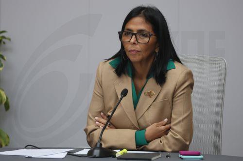 Άρση κυρώσεων κατά προσωρινής Προέδρου Βενεζουέλας ανακοίνωσαν οι ΗΠΑ