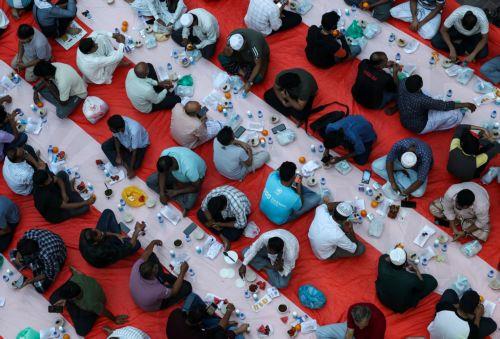 Το Κουβέιτ προτρέπει τους κατοίκους να παραμείνουν στα σπίτια τους προληπτικά