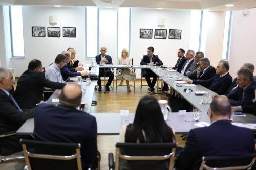 Επτά προτάσεις για τον τουρισμό, ανακοίνωσε η Πρόεδρος ΔΗΣΥ μετά από σύσκεψη με φορείς