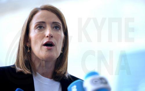 Ισχυρό μήνυμα στις γυναίκες η ψήφος εξ αποστάσεως, λέει η Μέτσολα