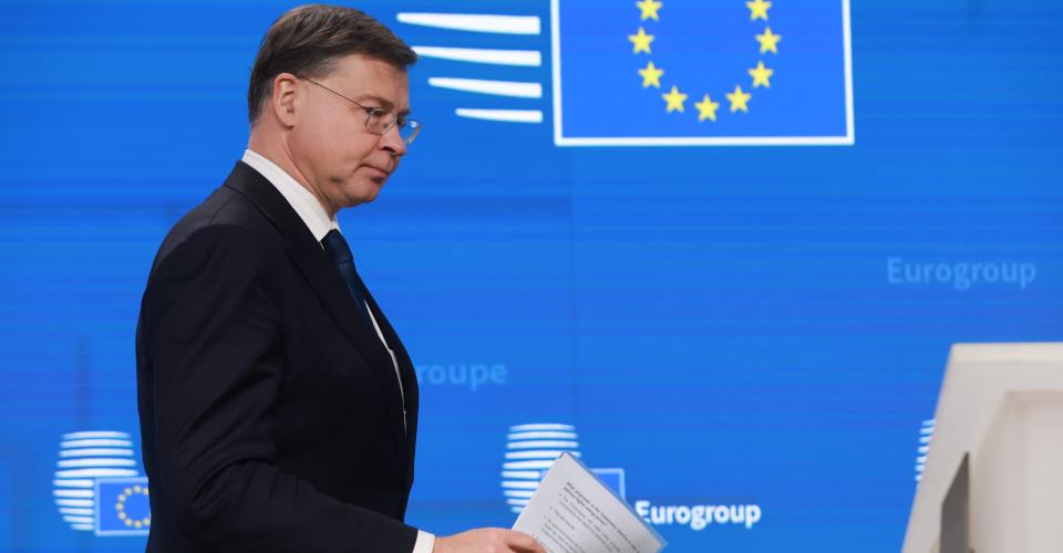 Ντομπρόβσκις στο Eurogroup: Κίνδυνος «στασιμοπληθωριστικού σοκ» στην Ευρώπη