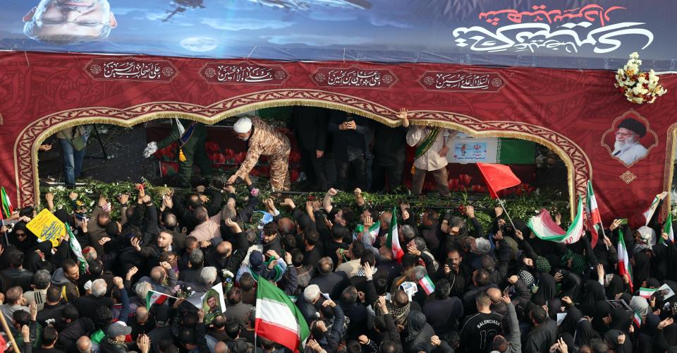 Ο στρατός του Ιράν ανακοίνωσε ότι κατέρριψε ένα αεροσκάφος και δύο ελικόπτερα...