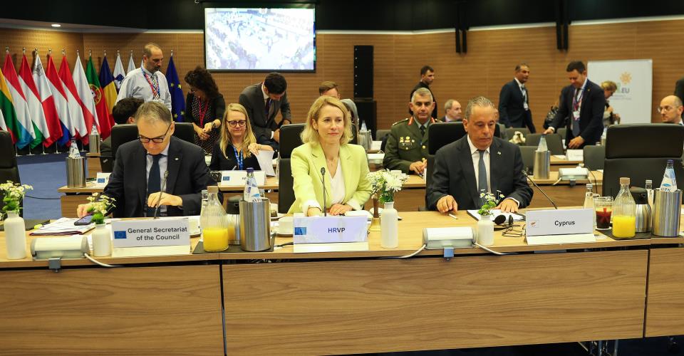 Η ευρωπαϊκή άμυνα δεν αποτελεί επιλογή αλλά στρατηγική αναγκαιότητα, λέει ο Β....
