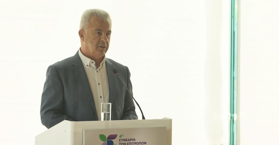 Σύσκεψη για τη συμφόρηση στο Αεροδρόμιο Λάρνακας συγκάλεσε ο Υπουργός...