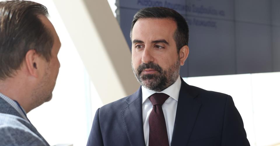 Νέα εποχή για ΕΕ σηματοδοτεί το Σύμφωνο για Μετανάστευση, λέει ο Υφ....
