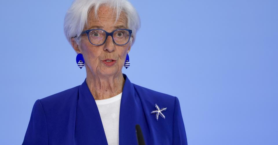 Η ανάπτυξη δεν απειλείται σημαντικά είπε η Λαγκάρντ μετά την αύξηση των...