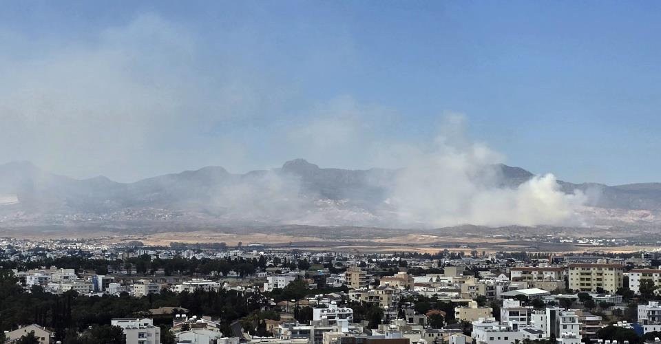 Πυρκαγιές μπορεί να επηρεάσουν την ποιότητα αέρα μακριά από τα μέτωπα, λέει στο...
