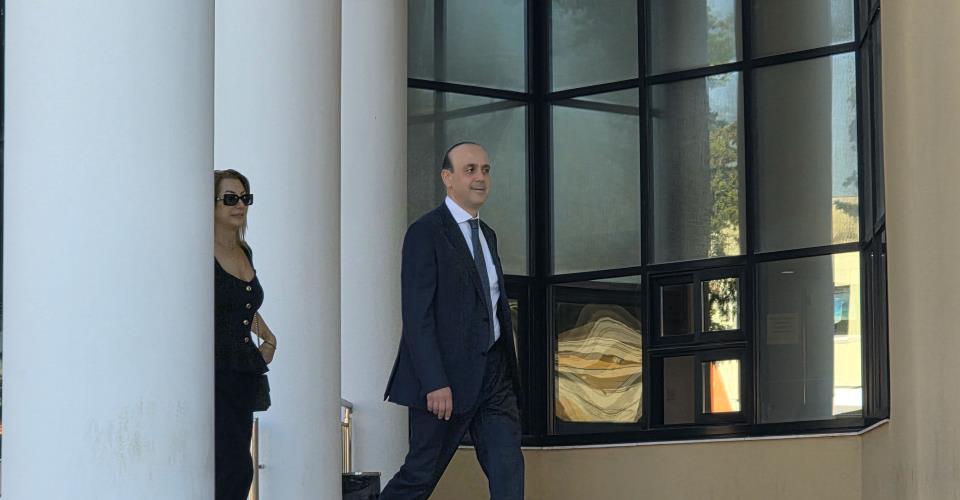 Συνεχίζεται κεκλεισμένων των θυρών η δίκη του εν αργία Δημάρχου Πάφου Φ.Φαίδωνος