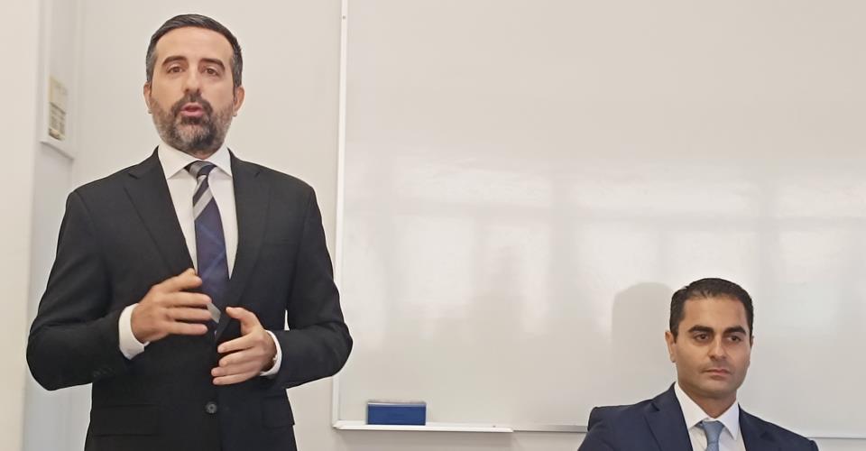 Εξισορροπούμε ανάμεσα σε ανθρώπινα δικαιώματα και συμφέροντα κρατών, είπε ο...