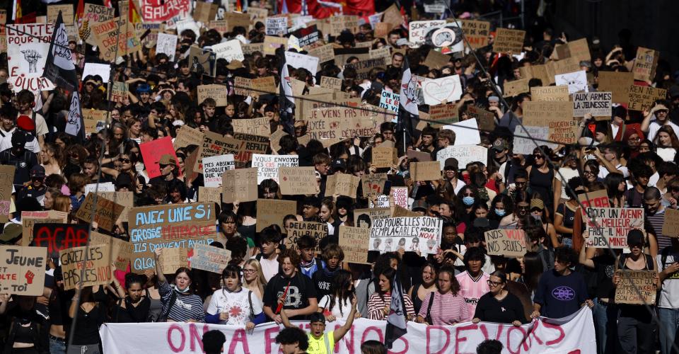 Με συμμετοχή εκατοντάδων χιλιάδων διαδηλωτών συνεχίστηκαν οι κινητοποιήσεις των...