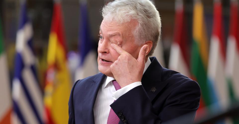 Το Κίεβο εκφράζει τη λύπη του για πιθανή εκτροπή ουκρανικών drones στον εναέριο...