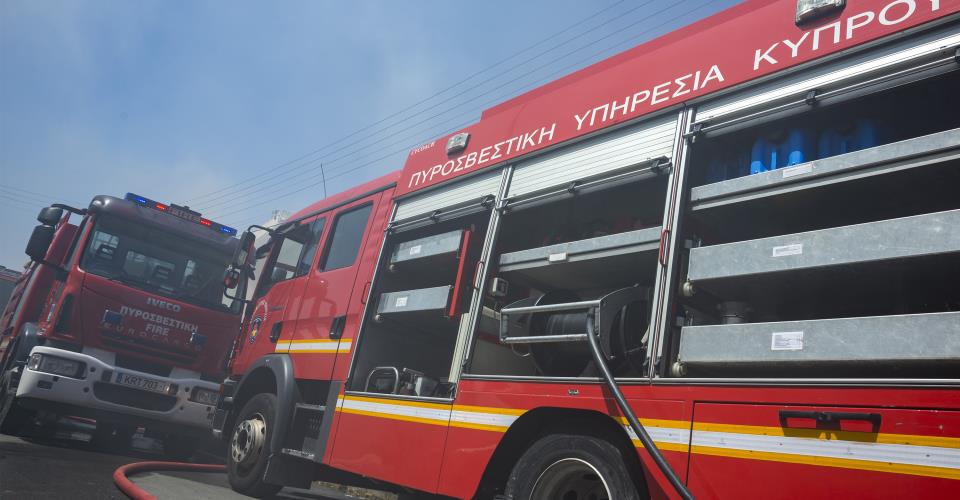 Πυρκαγιά στην Αραδίππου: Μαρτυρίες πως όλοι οι εργαζόμενοι εξήλθαν του...