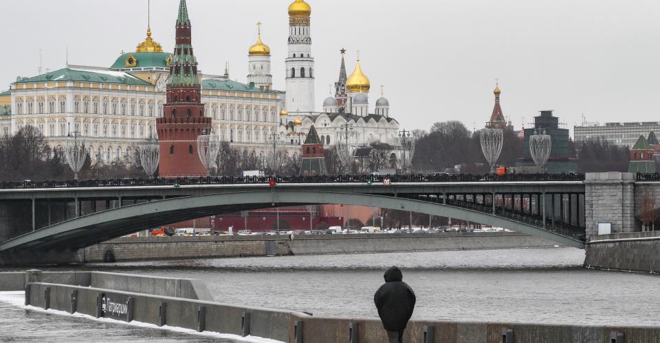 Ναι στον διάλογο με ΗΠΑ αλλά και για Ουκρανία, λέει το Κρεμλίνο