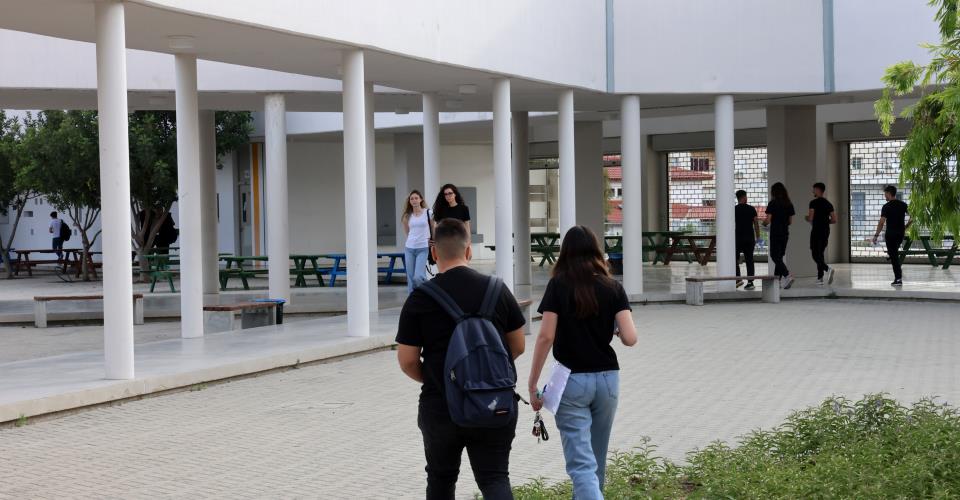 Διακόπτονται μαθήματα λόγω καύσωνα, κανονικά διεξάγονται οι Παγκύπριες