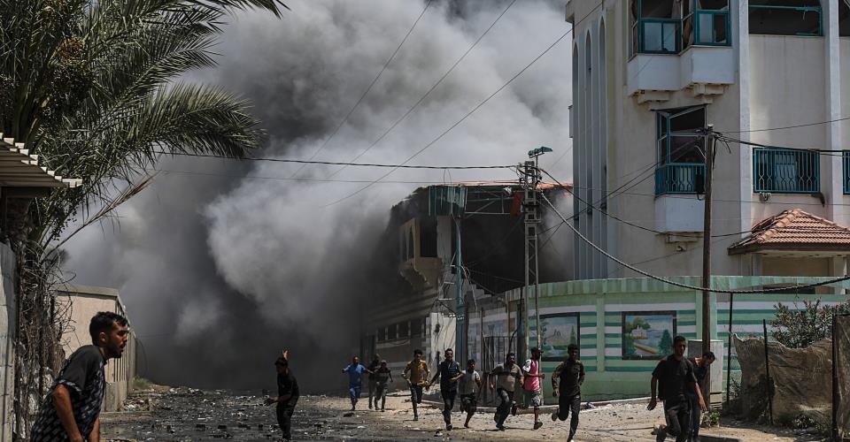 Τουλάχιστον 30 νεκροί από ισραηλινό πλήγμα σε σχολείο, λένε αξιωματούχοι στη...