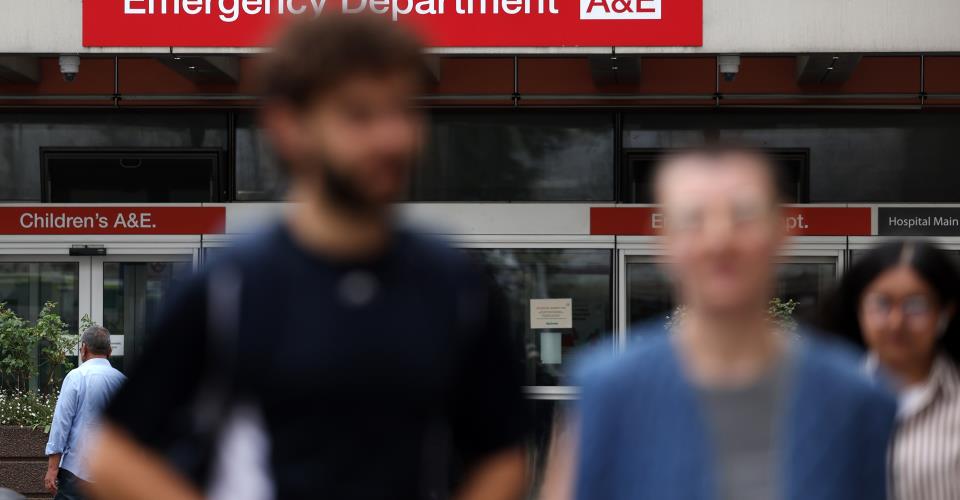 Επτά νεκροί στην Αγγλία σε σύγκρουση οχήματος στο αντίθετο ρεύμα με περιπολικό...