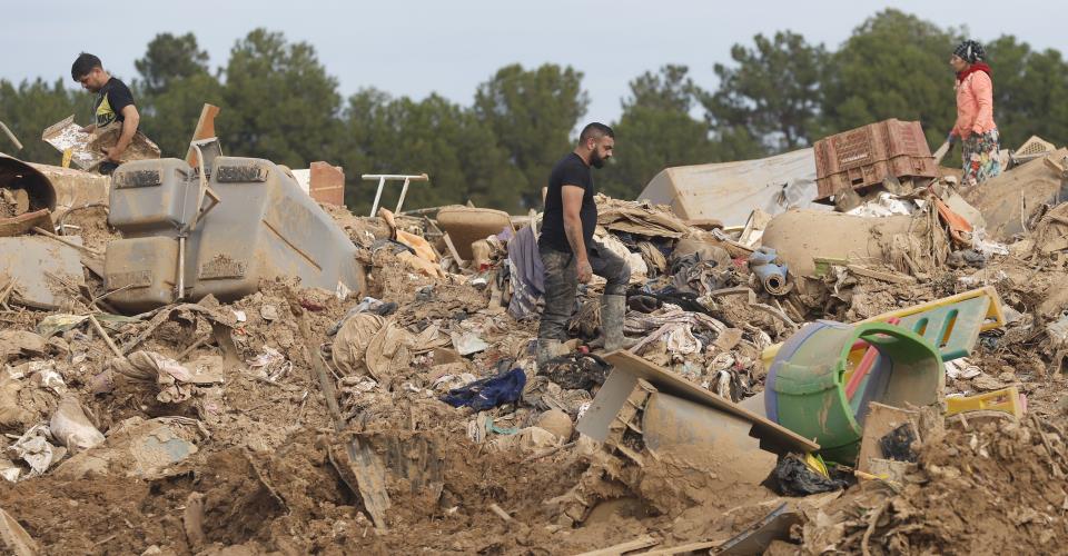 Αγώνας δρόμου στην Ισπανία για ανοικοδόμηση μετά τις φονικές πλημμύρες