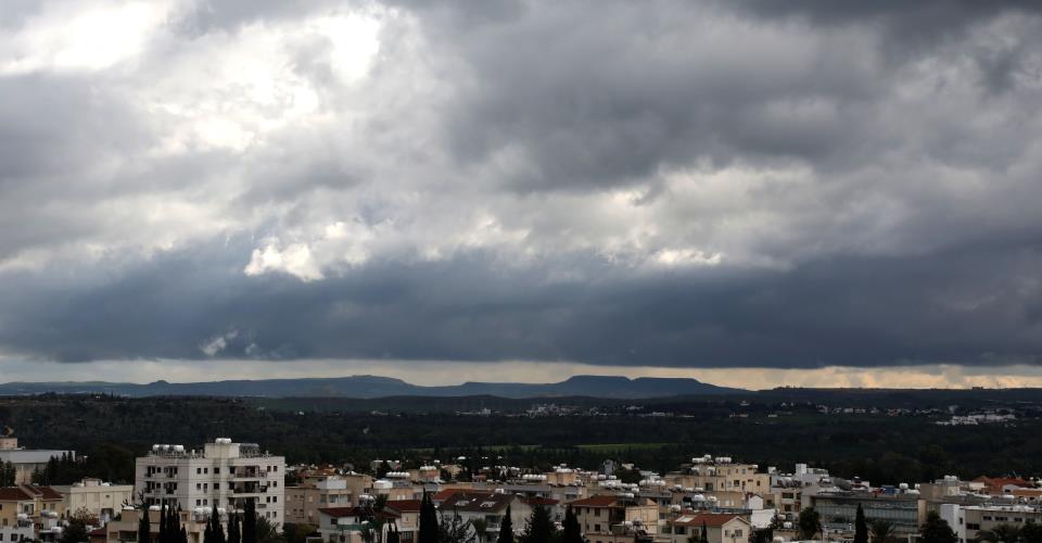 Kίτρινη προειδοποίηση για καταιγίδες την Κυριακή