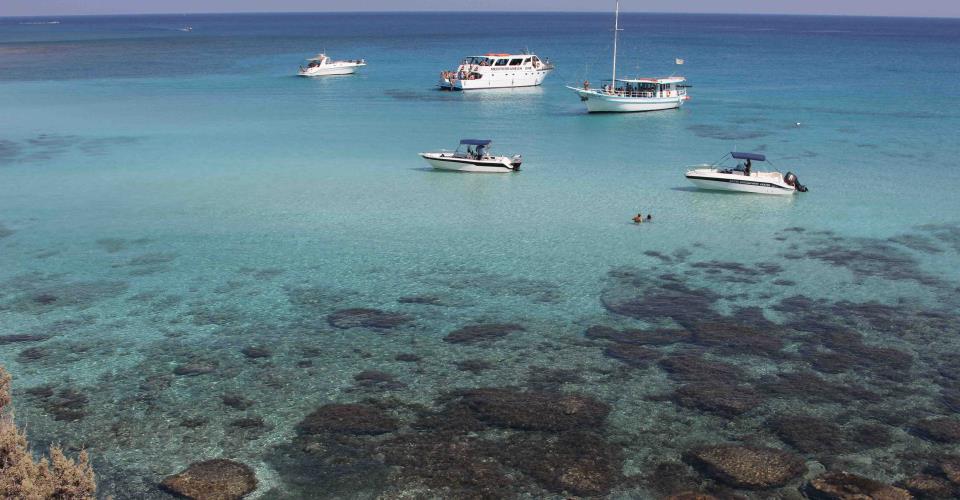 Στην Κύπρο το υψηλότερο ποσοστό άριστων υδάτων για κολύμβηση στην ΕΕ