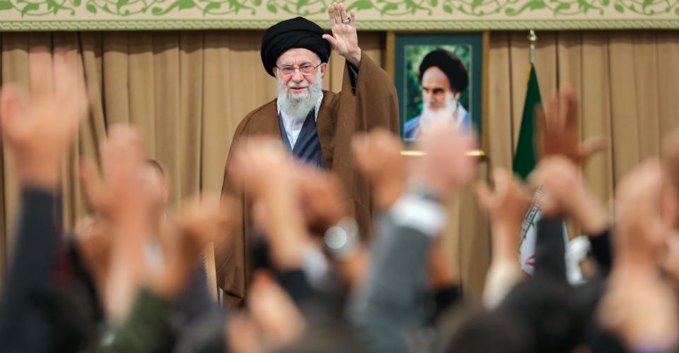 Το Ιράν συνεχίζει να υποστηρίζει τη Χεζμπολάχ είπε σύμβουλος του Χαμενέι