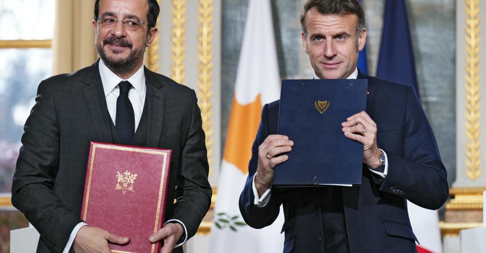 Την  ιδιαίτερη σημασία πρόσφατων συμφωνιών με ΗΑΕ-Γαλλία υπογράμμισε ο ΥΠΕΞ