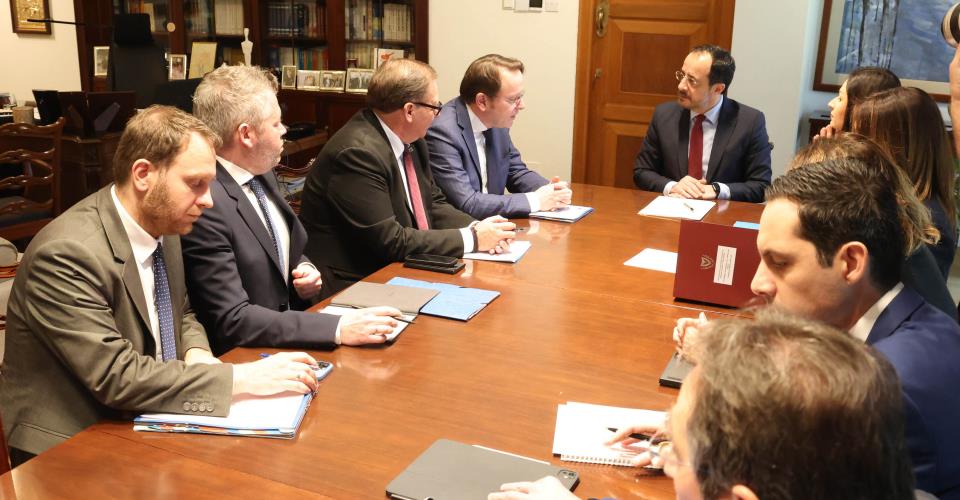 Várhelyi: “Şap krizinden çıkışın tek yolu, önlemlerin eksiksiz uygulanması”